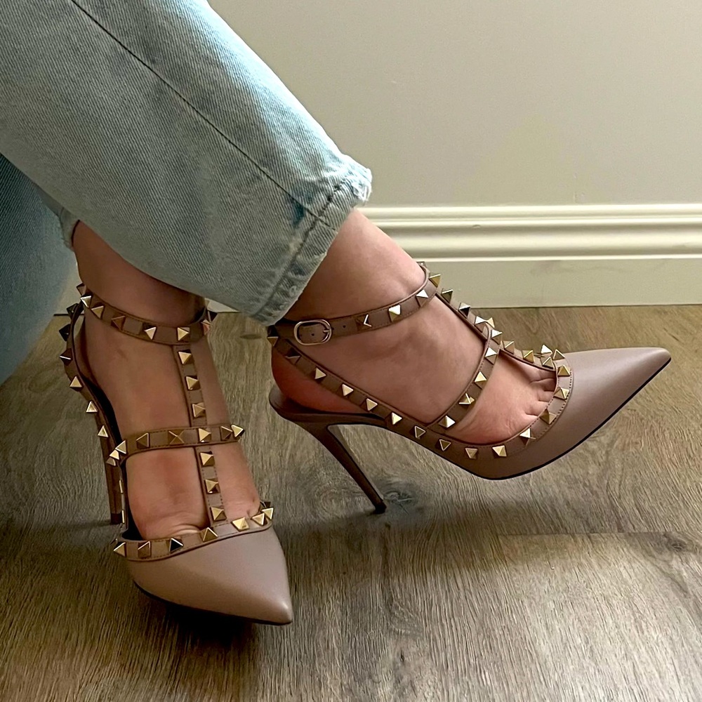 Valentino Garavani Patent Rockstud Caged Pumps 100 MM size 39